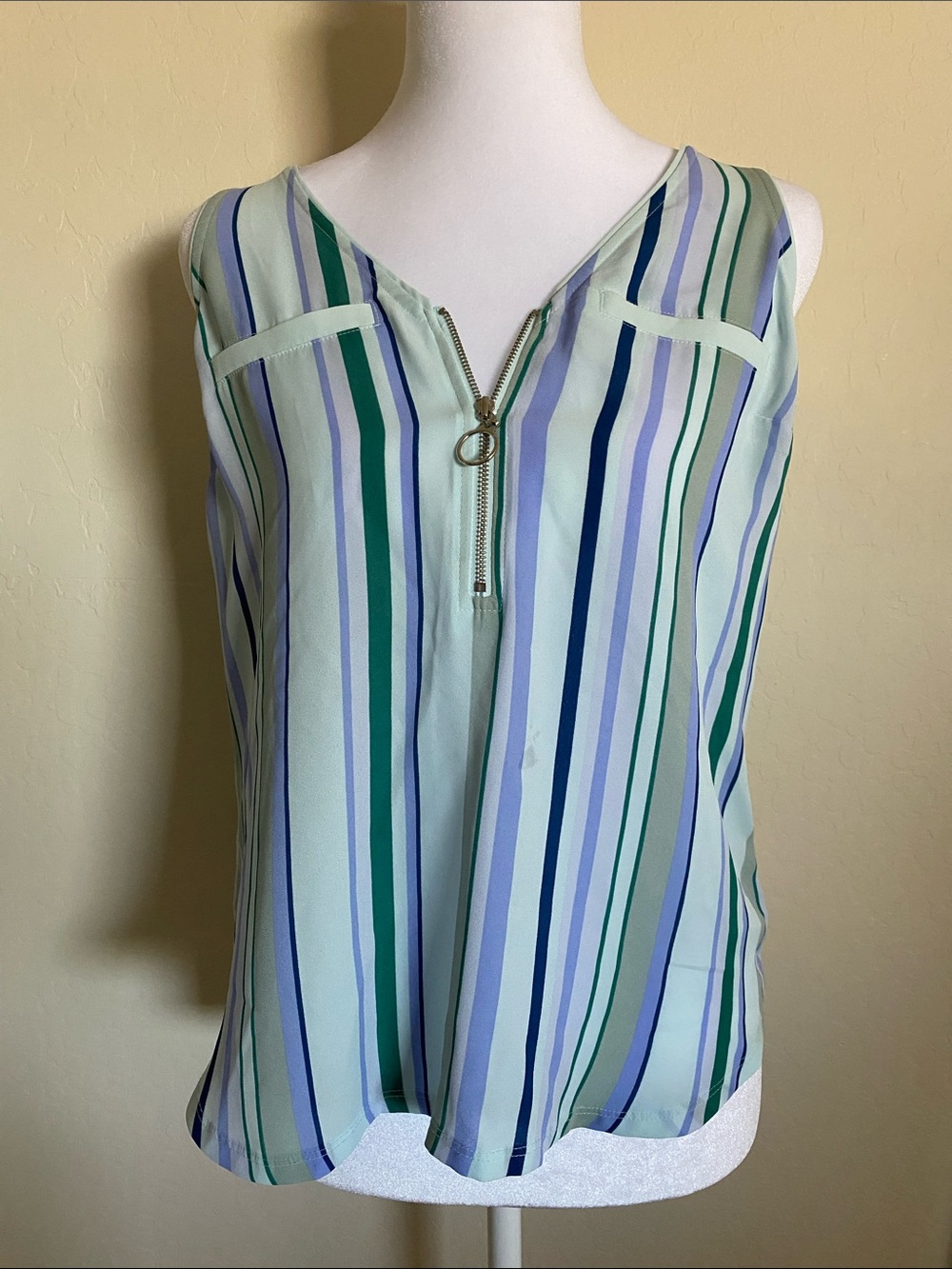 Women’s Striped Sleeveless Top